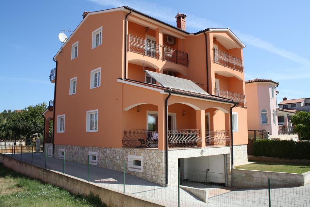 Ferienhaus Dakovic Poreč Kültér fotó